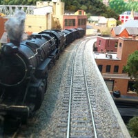 Foto diambil di Western Pennsylvania Model Railroad Museum oleh Thomas R. pada 12/16/2012