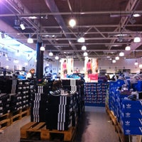 afslappet svælg Sada Adidas Outlet Store - Outlet Store in Tastrup