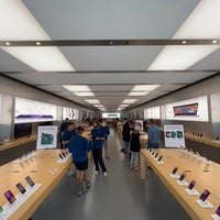 Photo taken at Apple Los Gatos by R on 8/15/2022