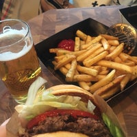 9/20/2017에 Ipek A.님이 Barrels Burgers &amp;amp; Beer에서 찍은 사진