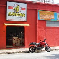 Photo taken at Banana Sucos by João Paulo d. on 10/2/2013