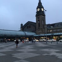 Photo taken at Hamburg Hauptbahnhof by AF_Blog on 10/18/2018