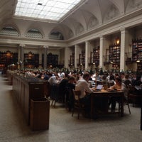 Photo taken at Hauptbibliothek der Universitätsbibliothek Wien by Özlem Y. on 6/27/2016