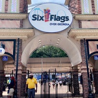 Photo taken at Six Flags Over Georgia by Shamllany on 7/27/2022