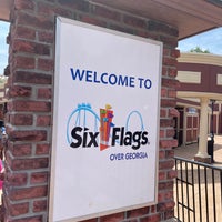 Photo taken at Six Flags Over Georgia by Shamllany on 7/27/2022