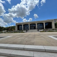 Photo taken at Amon Carter Museum of American Art by Katie on 7/6/2023