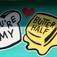 Снимок сделан в You&#39;re My Butter Half (2013) mural by John Rockwell and the Creative Suitcase team пользователем Jess N. 10/8/2017