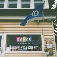 รูปภาพถ่ายที่ Bongo Cafe &amp;amp; Grille โดย Josh K. เมื่อ 9/13/2014