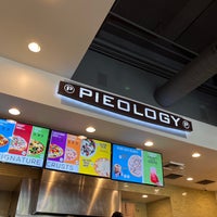 Foto scattata a Pieology Pizzeria da Kim H. il 3/3/2022