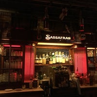 Foto tirada no(a) Sassafras Saloon por Kim H. em 2/23/2020