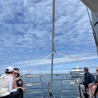 Foto tirada no(a) Monterey Bay Sailing por Kim H. em 5/28/2022