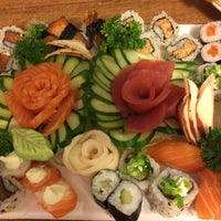 รูปภาพถ่ายที่ Jow Sushi Bar โดย Tatiana S. เมื่อ 3/6/2015