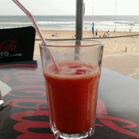 Foto tomada en Windsurf Café  por Célia C. el 4/19/2013