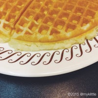 waffle house breakfast spot in vicksburg