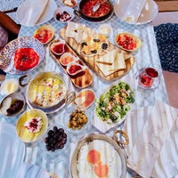 Foto tirada no(a) Katre Kahvaltı por Erhan D. em 7/17/2020