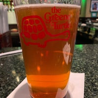 Foto scattata a The Greene Turtle Sports Bar &amp;amp; Grille da seann l. il 12/7/2019