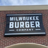 Photo taken at Milwaukee Burger Company - Kenosha by seann l. on 8/26/2022