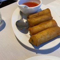 Foto diambil di Yang Chow Restaurant oleh Chris L. pada 7/16/2023