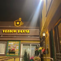 Das Foto wurde bei Yellow House Cafe von Chris L. am 2/22/2023 aufgenommen