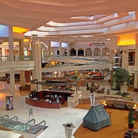 gap at woodfield mall
