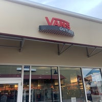 vans outlet philadelphia