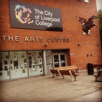 Foto scattata a The City of Liverpool College - The Arts Centre da Colin F. il 12/19/2013