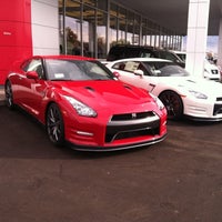 Das Foto wurde bei Melloy Nissan von William M. am 11/21/2012 aufgenommen
