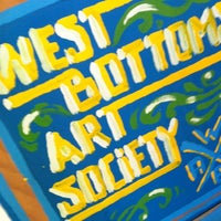 Foto tomada en West Bottoms Art Society  por Sarah S. el 10/4/2012