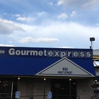 4/20/2013にLester K.がGourmet Expressで撮った写真