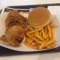 Photo taken at KFC by Mhykeeee C. on 11/17/2014