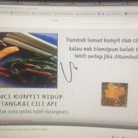 Photos At Pizza Hut Tesco Sek 13 Pizza Place