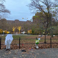 Photo taken at Stuyvesant Oval by Max S. on 11/15/2020