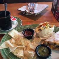 Photo taken at Applebee&amp;#39;s Grill + Bar by Max S. on 5/12/2017