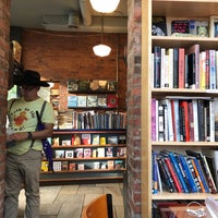 รูปภาพถ่ายที่ Book Trader Cafe โดย Max S. เมื่อ 10/7/2018