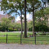 Photo taken at Stuyvesant Oval by Max S. on 8/8/2020