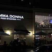 Photo taken at Mamma Donna Pizza &amp; Cucina by Pedro Meireles C. on 3/16/2014