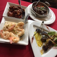 Foto diambil di VIVO Spanish Tapas Restaurant &amp;amp; Lounge oleh MrIzReal pada 3/25/2017