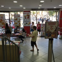 Photo taken at KFC by João Luiz F. on 8/9/2016