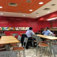 Photo taken at KFC by João Luiz F. on 6/21/2016