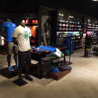 nike barra shopping fechou
