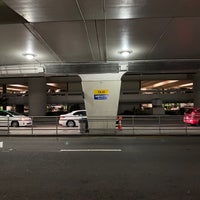 Photo taken at United Airlines Check-in by ashleigh r. on 9/26/2021