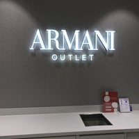 Abbigliamento armani outlet deals