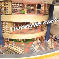 Photo taken at Livraria Cultura by Heitor L. on 4/15/2013
