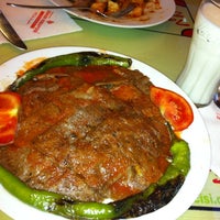 Photo taken at Gerçek Tarihi Bandırma İskender (İsmail Usta) by Esra S. on 5/8/2013