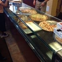 Foto tirada no(a) Boardwalk Pizza por Scott B. em 7/25/2013