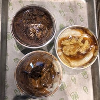 Photo taken at Shake Shack by Betty on 1/13/2018