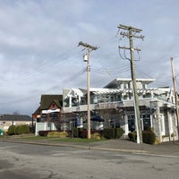 Review Waves Coffee House