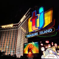 Photo taken at Treasure Island - TI Hotel &amp;amp; Casino by Rodrigo Erse M. on 2/5/2013