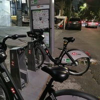 Photo taken at Ecobici 84 by Caminαλεχ 🚶 on 5/25/2023