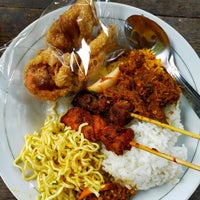 Review Warung Pojok